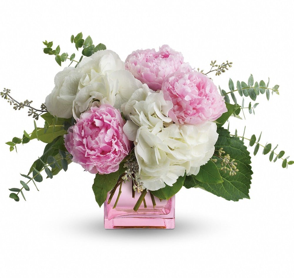 Sentimental Blooms Trumbull (CT) SameDay Flower Delivery City Line